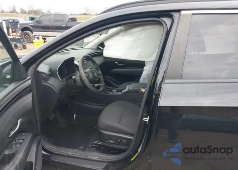 2022 Hyundai Tucson Sel z USA, uszkodzony, nr VIN 5NMJB3AE2NH136213